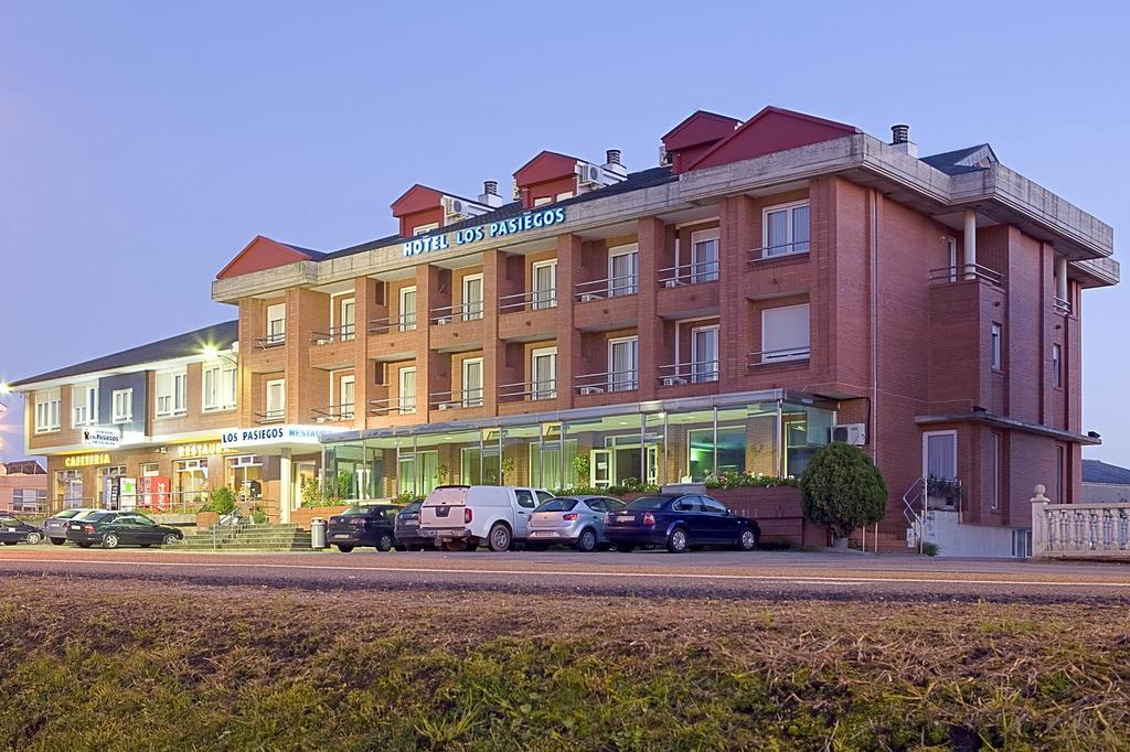 Hotel Los Pasiegos Hoznayo Exterior photo